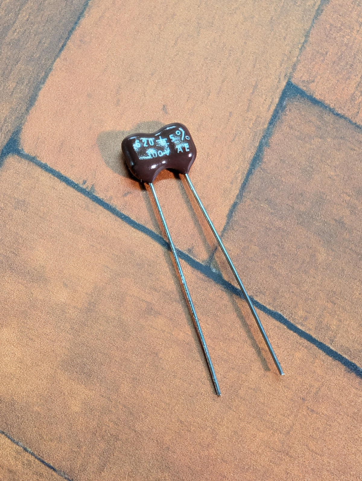 0.000620 5% 300V Mica Capacitor